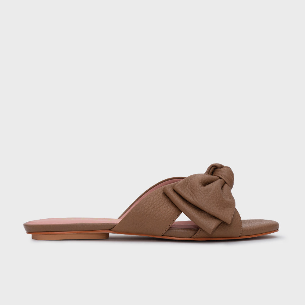 ADRIANA FLAT MARRÓN