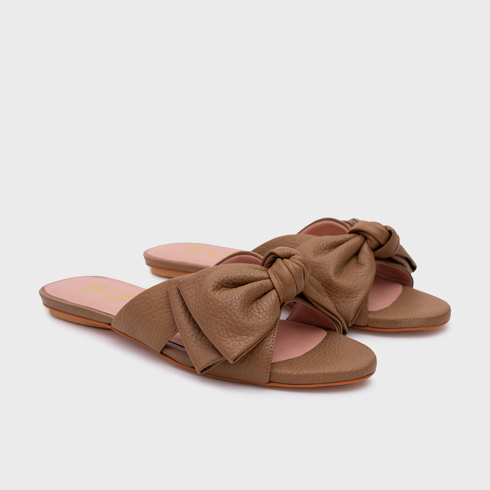 ADRIANA FLAT MARRÓN