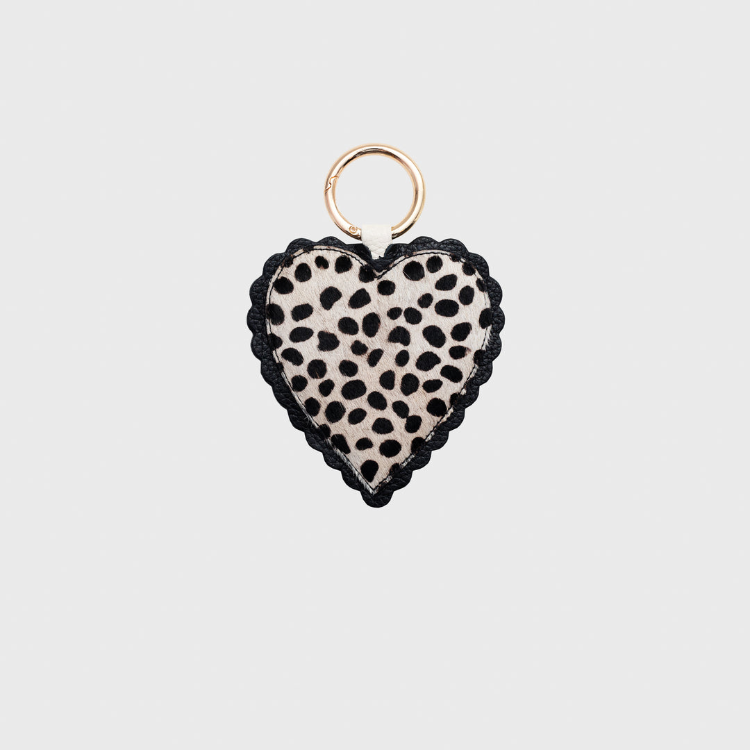 CHARM MALIKA HUESO