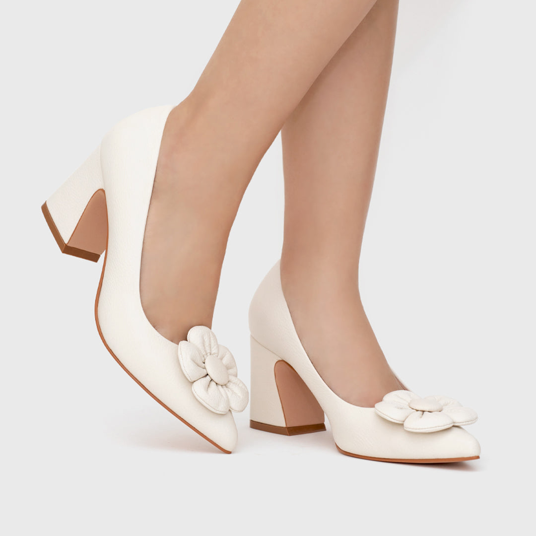 FANCY FLOWER PUMP HUESO