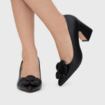 Cargue la imagen en el visor de la galería, FANCY FLOWER PUMP NEGRO
