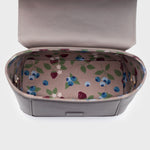 Cargue la imagen en el visor de la galería, FLAP HANDBAG STRAWBERRY SUNDAE MARRÓN