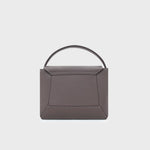 Cargue la imagen en el visor de la galería, FLAP HANDBAG STRAWBERRY SUNDAE MARRÓN