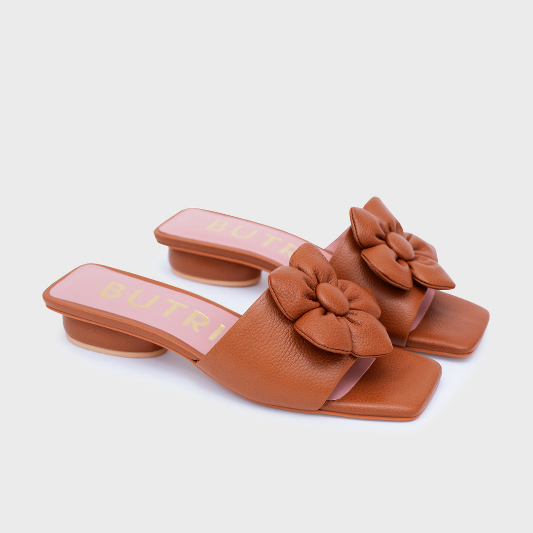 GARDENIA FLAT MARRÓN