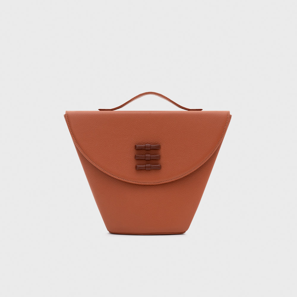 LUCILLE FLAP TRAPEZE BAG COBRE