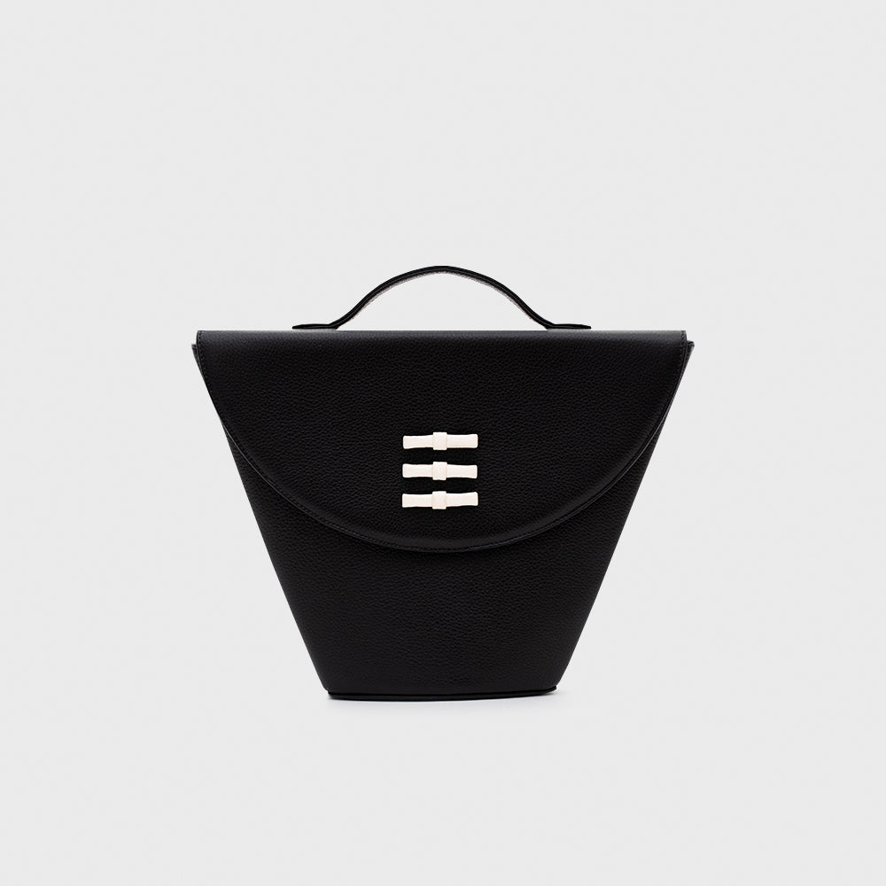 LUCILLE FLAP TRAPEZE BAG NEGRO