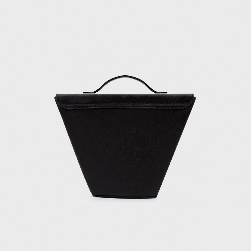 LUCILLE FLAP TRAPEZE BAG NEGRO