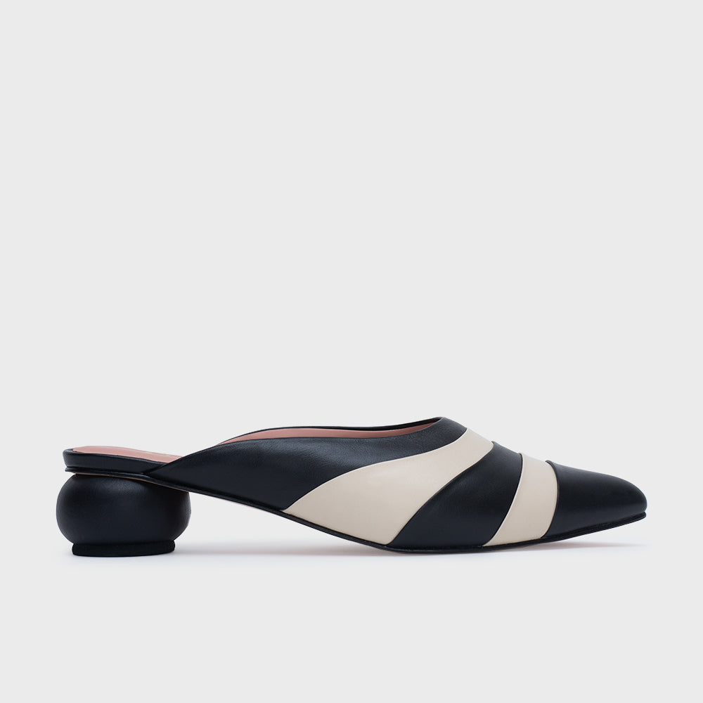 MAUDE MULE FLAT HUESO NEGRO