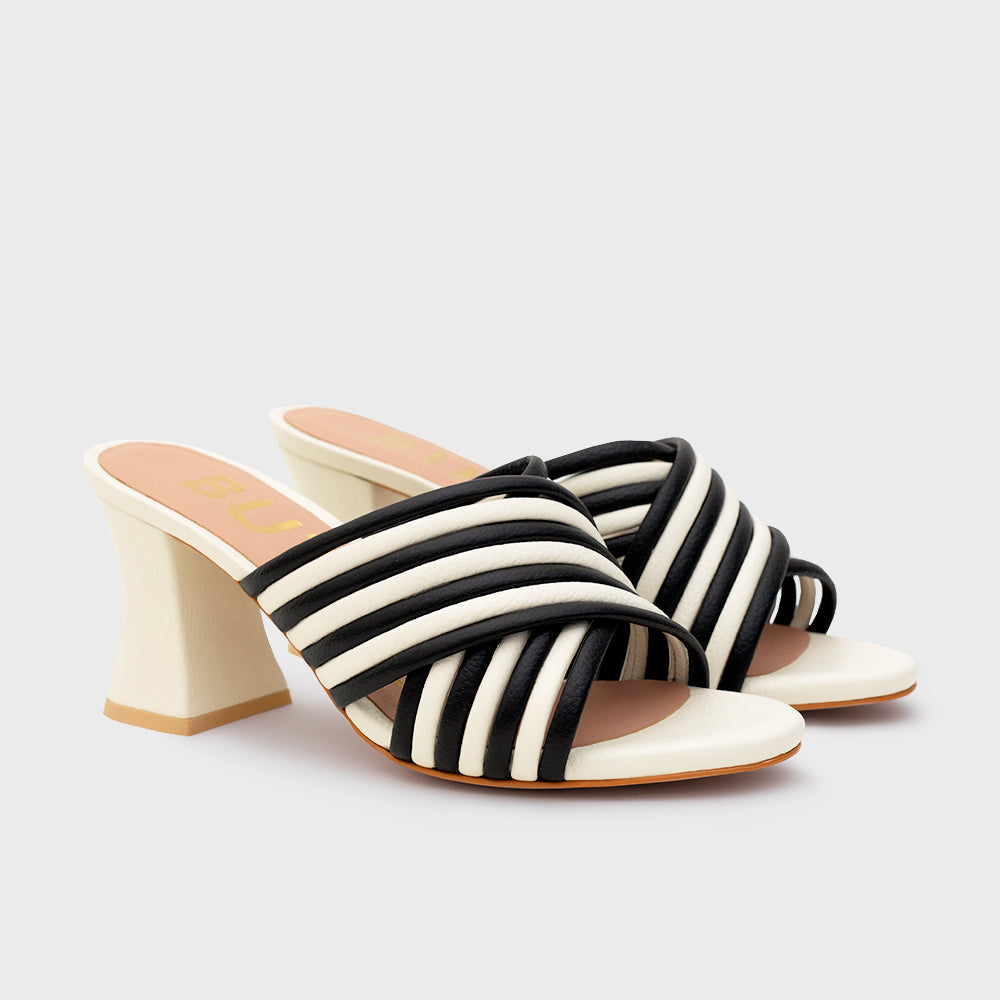 MARGARET SUMMER PUMP HUESO NEGRO