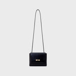 Cargue la imagen en el visor de la galería, NADIRA FLAP HAND BAG NEGRO