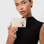 Cargue la imagen en el visor de la galería, TARJETERO CC SUNDAE STRAWBERRY HUESO