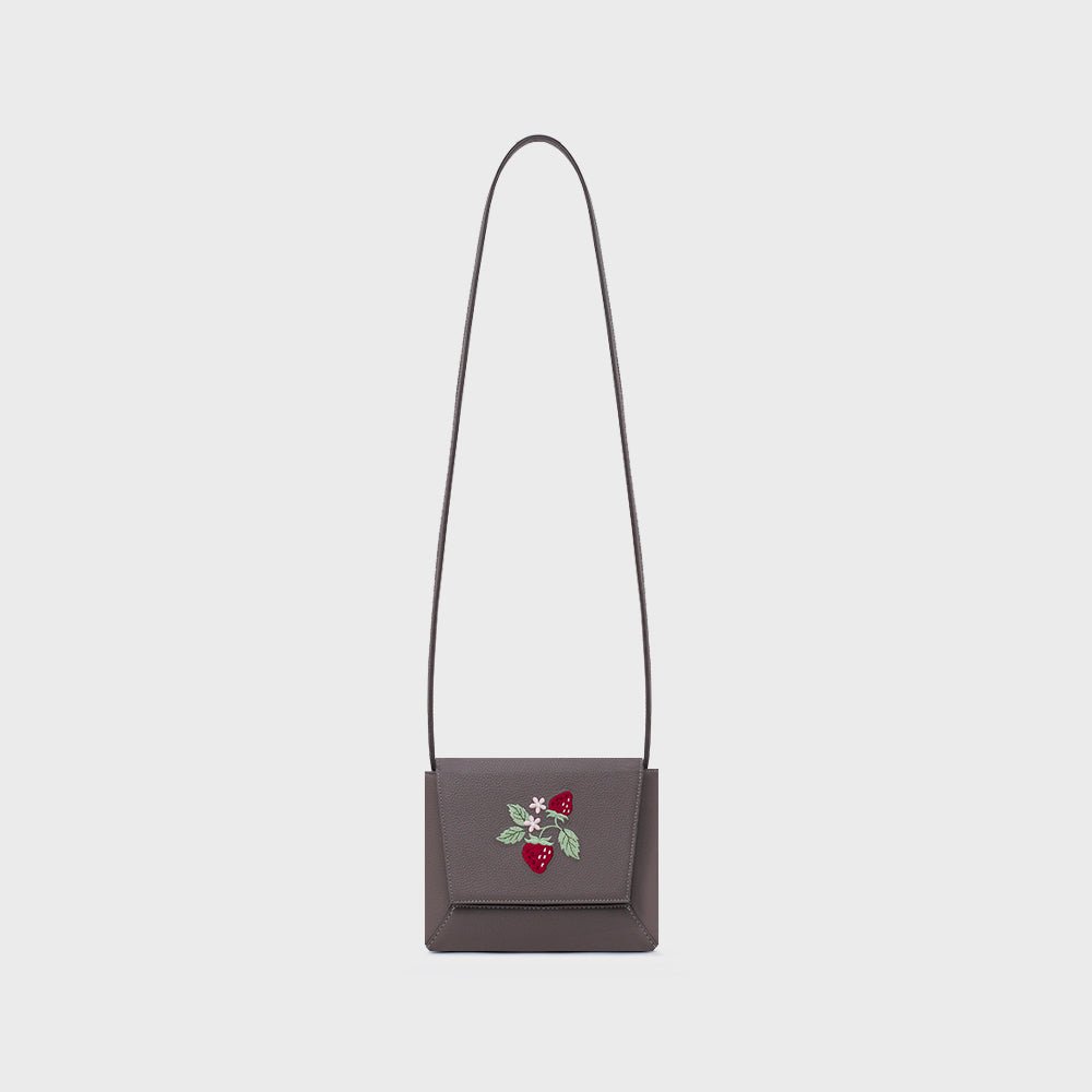 FLAP HANDBAG STRAWBERRY SUNDAE MARRÓN - Butrich Perú