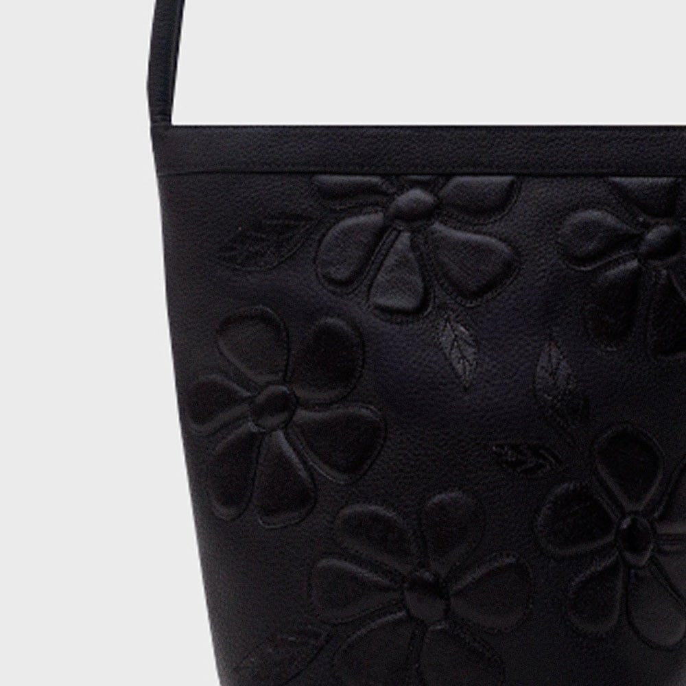 JANIA BUCKET BAG NEGRO - Butrich Perú