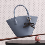 Cargue la imagen en el visor de la galería, KATNISS TRAPEZE BAG CELESTE - Butrich Perú