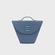 LUCILLE FLAP TRAPEZE BAG AZUL - Butrich Perú