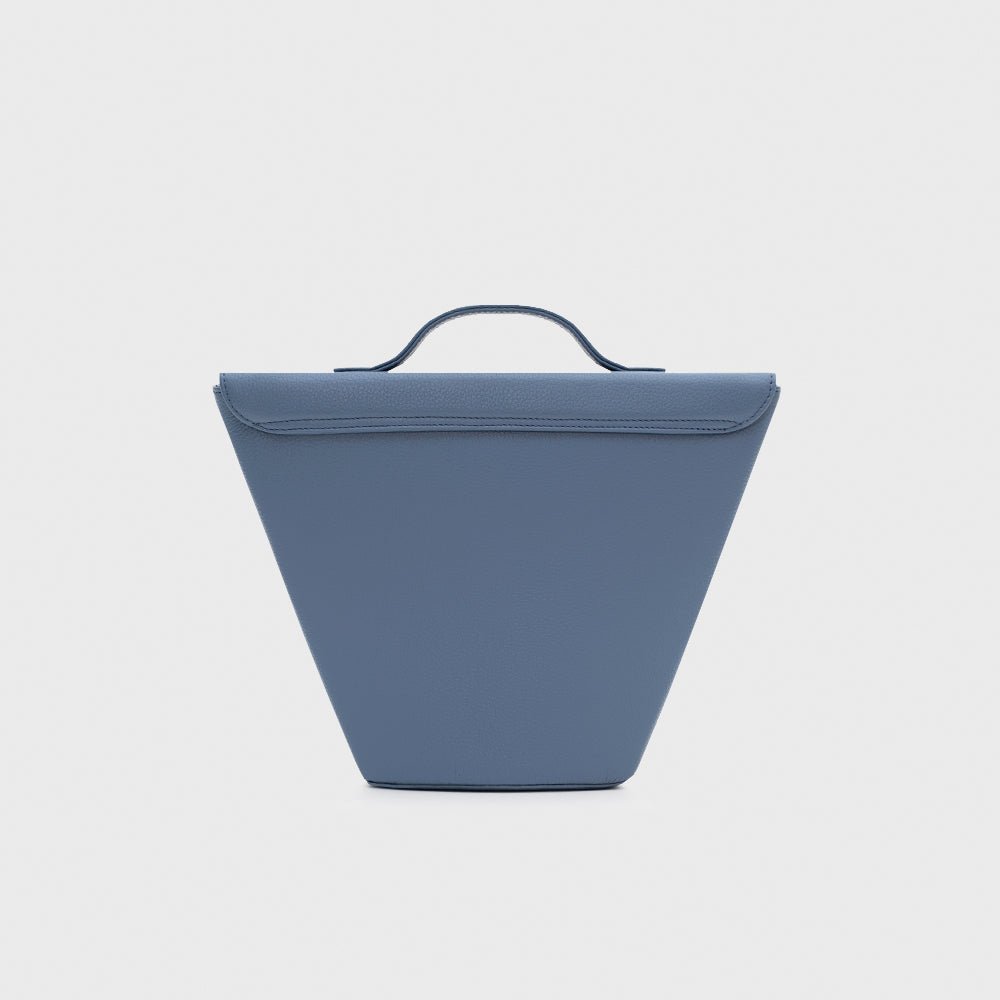 LUCILLE FLAP TRAPEZE BAG AZUL - Butrich Perú