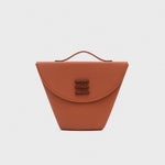 Cargue la imagen en el visor de la galería, LUCILLE FLAP TRAPEZE BAG COBRE - Butrich Perú