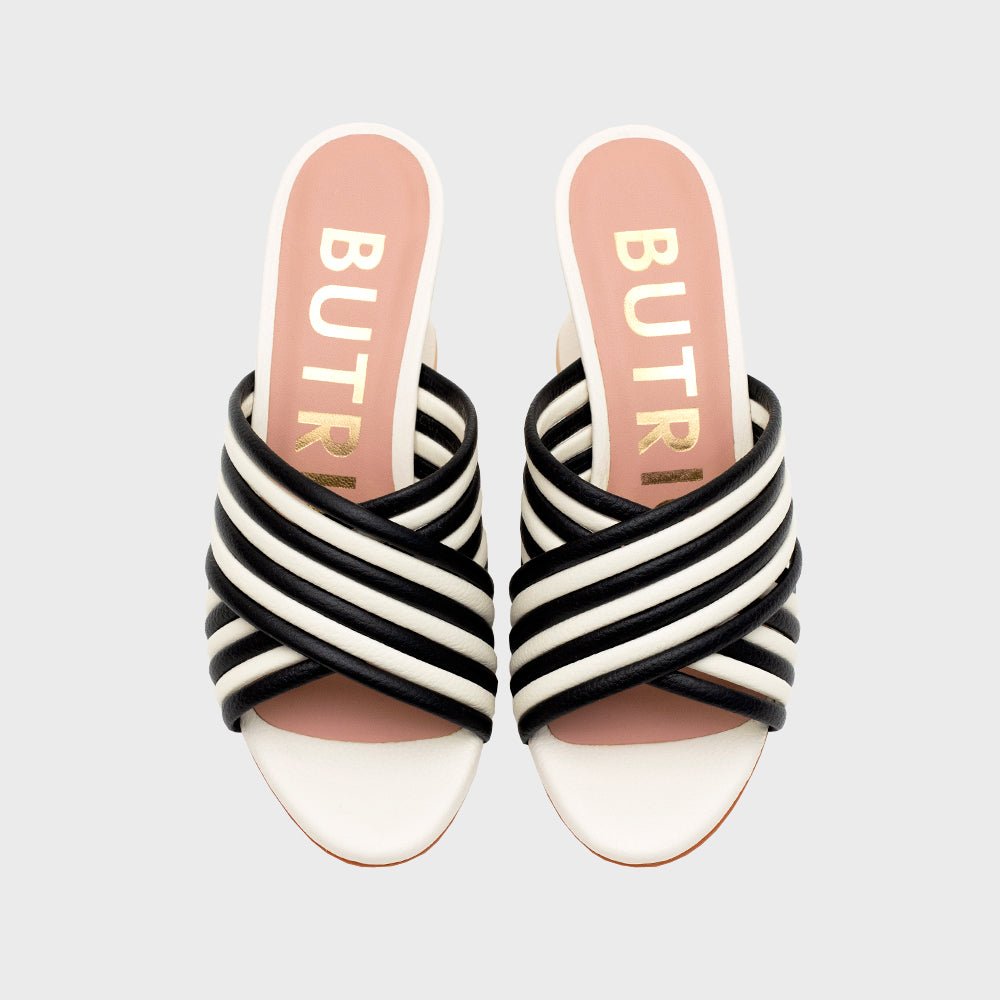 MARGARET SUMMER PUMP HUESO NEGRO - Butrich Perú