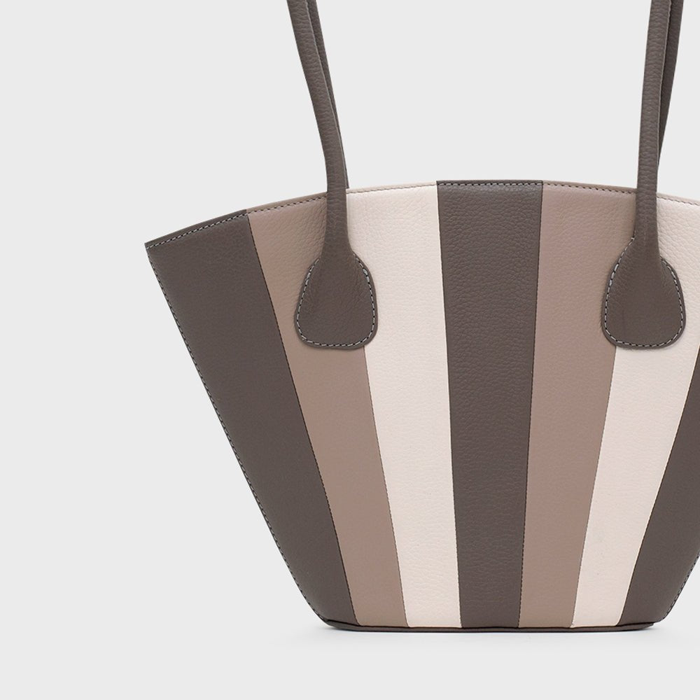 NABILA TRAPEZE BAG GRIS - Butrich Perú