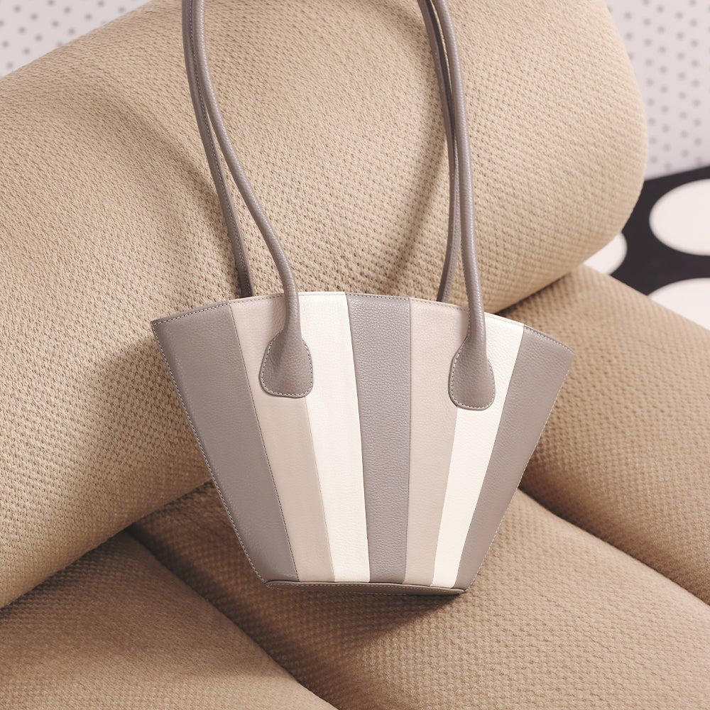 NABILA TRAPEZE BAG GRIS - Butrich Perú
