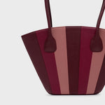 Cargue la imagen en el visor de la galería, NABILA TRAPEZE BAG BORGOÑA
