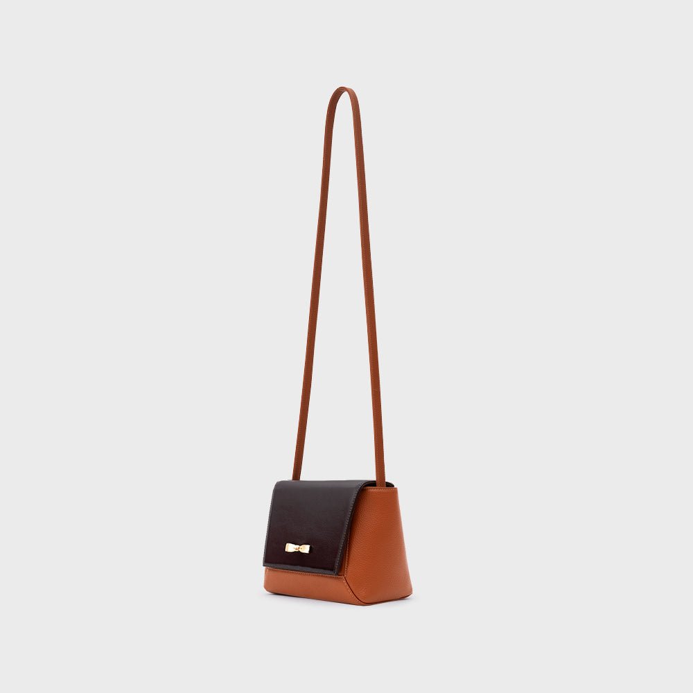 NADIRA FLAP HAND BAG COBRE - Butrich Perú