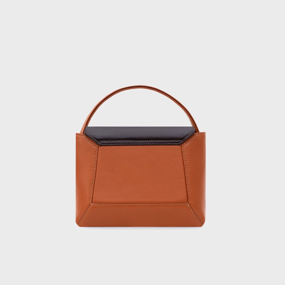 NADIRA FLAP HAND BAG COBRE - Butrich Perú